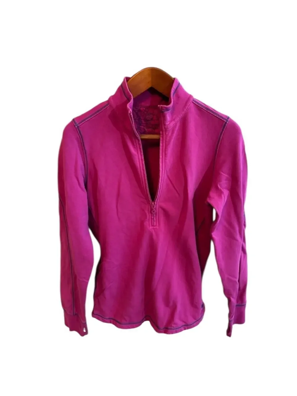 Tommy Bahama Women’s large zip up, magenta with blue accents, front pockets - Picture 1 of 8